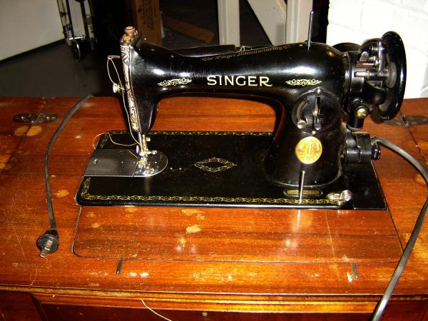 Singer sewing machine dates by serial num…